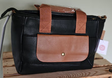 Lade das Bild in den Galerie-Viewer, Satchel / Top-Handle-Handtasche – Kunstleder, Frontfach & Schulterriemen (34×21×12 cm) – Schwarz, Apricot, Salbei – 20 €