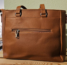 Lade das Bild in den Galerie-Viewer, Elegante Kunstleder-Tasche mit Struktur & Schultergurt | Schwarz-Weiß oder Braun-Creme