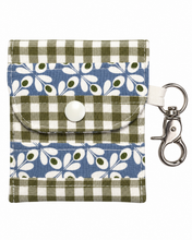 Lade das Bild in den Galerie-Viewer, Handgenähtes Täschchen mit Karabiner | Baumwolle 7 x 9cm | AirPods-Hülle & Mini-Organizer – für Kopfhörer, Tampons, Geld, Einkaufschips