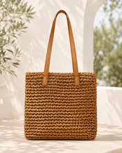 Lade das Bild in den Galerie-Viewer, Geflochtene Boho Shopper Tasche aus Naturfaser mit Quaste & Kunstlederriemen