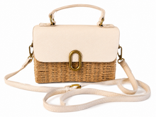 Load image into Gallery viewer, Elegante Korbtasche in Natur & Creme mit Schultergurt