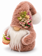Cargar imagen en el visor de la galería, Handgemachter Kuschelwichtel in Altrosa mit Blumenkorb – Dekowichtel mit flauschiger Zipfelmütze