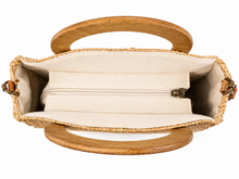 Lade das Bild in den Galerie-Viewer, Sommertasche Naturbraun – geflochtene Handtasche mit Holzgriffen & Schultergurt