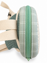 Cargar imagen en el visor de la galería, Handgemachter Kinderrucksack mit Katzenmotiv – Mintgrün