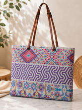 Lade das Bild in den Galerie-Viewer, Große Shopper Tasche im Boho-Look mit Ethno-Muster, Reißverschluss & Kunstlederriemen
