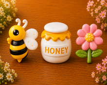 Lade das Bild in den Galerie-Viewer, Gipsfiguren Bastelset Bienenwelt - La colmena | Als fertiges 3er-Set | Auf Wunsch personalisierbar