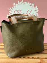 Lade das Bild in den Galerie-Viewer, Kunstledertasche mit Kosmetiktasche & Schulterriemen – Vintage Style