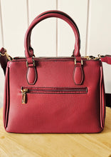 Load image into Gallery viewer, Elegante Handtasche aus Kunstleder – Bordeaux | Schwarz – 33×28×10 cm – Alltag & Büro