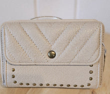 Lade das Bild in den Galerie-Viewer, Geldbeutel Damen – Creme / Taupe / Dunkeltaupe / Camel/ Schwarz – kompakt, elegant, Magnetverschluss & extra Fächer
