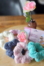 Lade das Bild in den Galerie-Viewer, Paar Frottee-Armbänder/ Wascharmband/ Spa-Armband/ wiederverwendbares Wellness-Accessoire/ Gesichtspflege