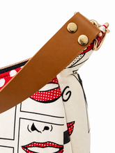 Cargar imagen en el visor de la galería, Handgemachte Hobo-Tasche im Retro-Comic-Stil – Rot, Schwarz &amp; Cremeweiß
