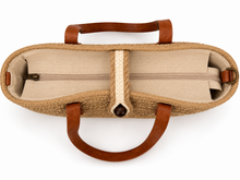 Charger l'image dans la galerie, Große geflochtene Shopper-Tasche in Natur mit Schultergurt
