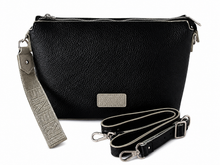 Lade das Bild in den Galerie-Viewer, Crossbody Bag Damen – Camel &amp; Schwarz – Strukturkunstleder, 2 Gurte, kompakt &amp; stylisch
