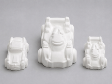 Lade das Bild in den Galerie-Viewer, La carrera – Gipsfiguren Auto-Set zum Bemalen | 3 Rennautos mit Farben &amp; Pinseln für Kindergeburtstag
