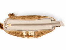 Charger l'image dans la galerie, Geflochtene Umhängetasche in Cognac – Sommertasche mit Quasten
