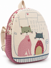 Lade das Bild in den Galerie-Viewer, Handgemachter Kinderrucksack mit Katzenmotiv aus Waffelpique – Rosa
