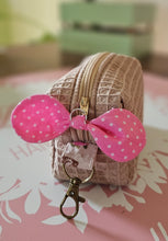 Lade das Bild in den Galerie-Viewer, Kosmetiktasche klein mit Karabiner | Schminktäschchen | Mini-Aufbewahrung 12x7x7 cm | Handgemacht aus Baumwolle (Waffelpiqué) | Geschenkidee
