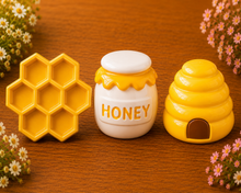 Lade das Bild in den Galerie-Viewer, Gipsfiguren Bastelset Bienenwelt - La colmena | Als fertiges 3er-Set | Auf Wunsch personalisierbar
