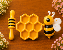 Lade das Bild in den Galerie-Viewer, Gipsfiguren Bastelset Bienenwelt - La colmena | Als fertiges 3er-Set | Auf Wunsch personalisierbar
