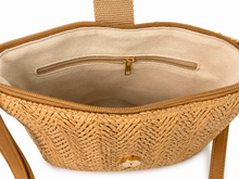Lade das Bild in den Galerie-Viewer, Geflochtene Umhängetasche in Camel – leichte Sommertasche | 27 × 21 cm (Kopie)
