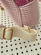 Lade das Bild in den Galerie-Viewer, Kindergartenrucksack Kinder – Mini Rucksack mit Katzenmotiv | Waffelpique &amp; Baumwolle | handgemacht | Kita &amp; Vorschule Geschenk
