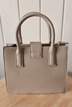 Lade das Bild in den Galerie-Viewer, Elegante Handtasche – Taupe &amp; Petrol – strukturiertes Kunstleder, modern &amp; vielseitig
