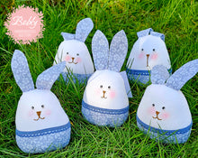 Lade das Bild in den Galerie-Viewer, Osterhase aus Stoff
